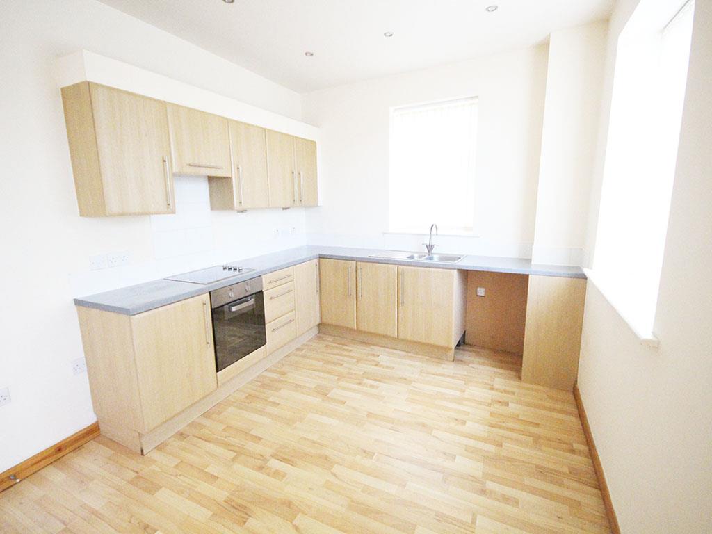 2 bedroom apartment To Let in Colne - IMG_3428.jpg